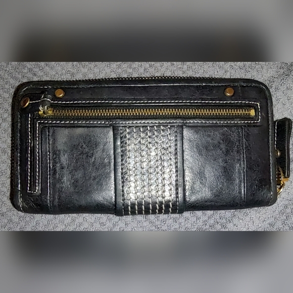 The Juicy Couture Vintage Black Shiny Leather Wallet - Picture 2 of 10